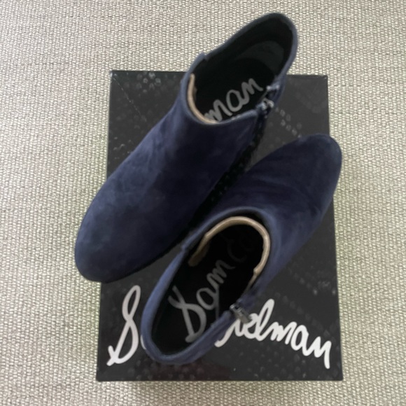 Sam Edelman Like New Petty, Inky Navy Suede Ankle Boot. Size 7M. - Picture 1 of 5